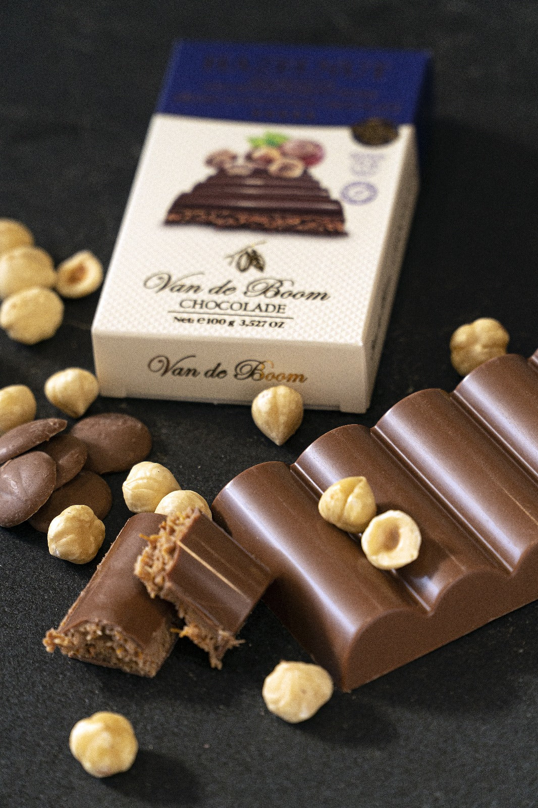 Hazelnut Milk Chocolate with Crunchy Hazelnut Filling  (100gr)